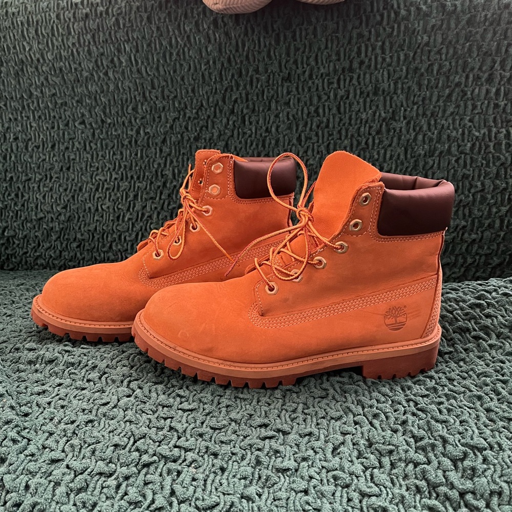 Timberland Classic Lace-Up Boots